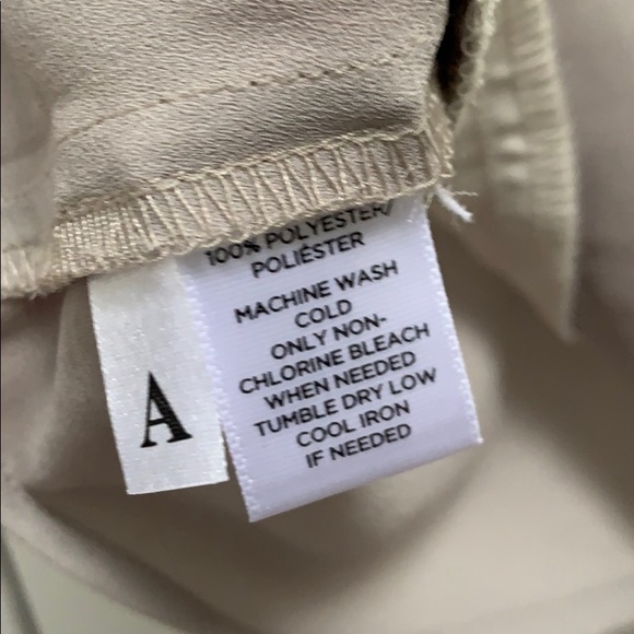 Loft XSP Sleeveless Blouse - Picture 3 of 3